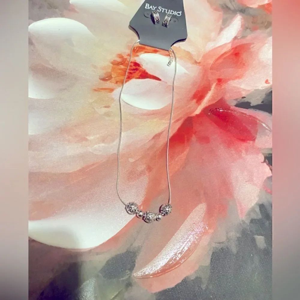 🎉Bay Studio women Silver fashion 🎊Earrings & necklace set 💥